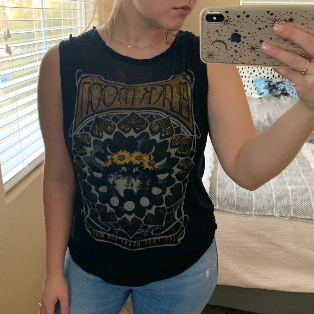 ✨ MUSCLE TEE✨ - Picture 2 of 7